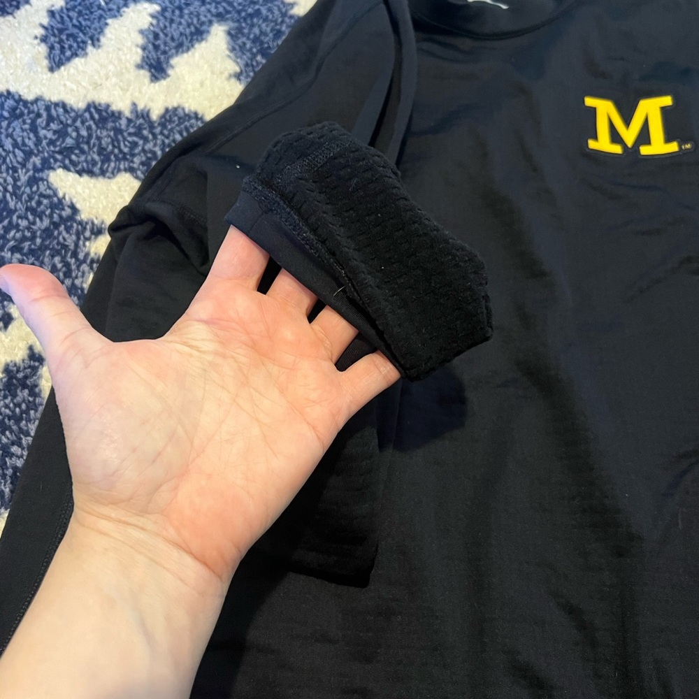 Jordan Men's Long Sleeve insulated shirt Michigan - Picture 2 of 3